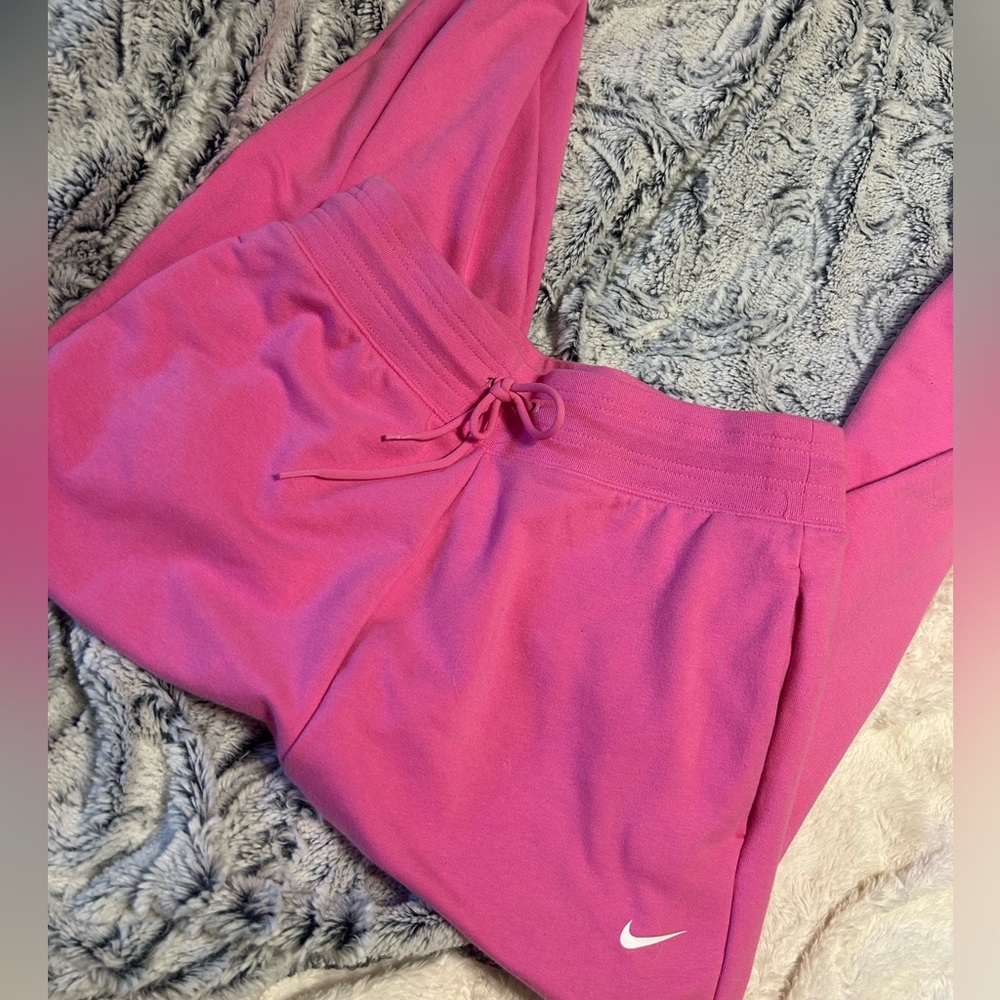 hot pink nike sweatpants